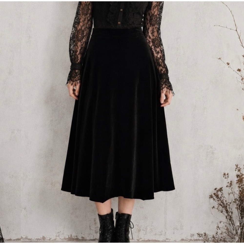 Vtg Susan Bristol Black Velvet Midi Skirt 8 A-Line Whimsigoth Witchy Holiday USA